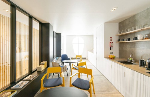 Lajes do Pico Apartment | Engenho Hostel - Sea View Room