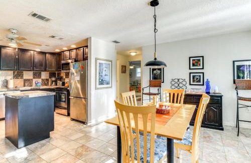 South Venice House | Englewood Bungalow 1 Mi to Beach Pets Welcome!