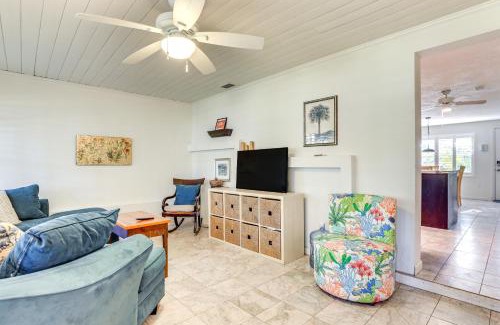 South Venice House | Englewood Bungalow 1 Mi to Beach Pets Welcome!