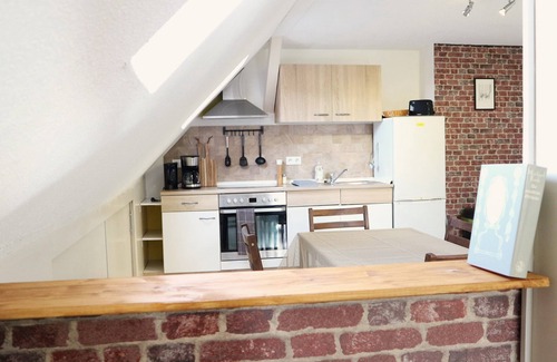 Zeulenroda Apartment | Englischer Stil, Romantisch und Gemütlich mit Kamin, Beste Lage, Erholung Pur!
