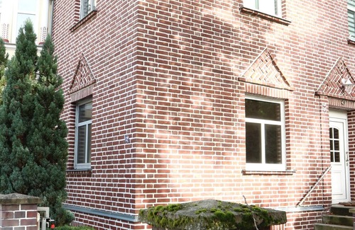 Zeulenroda Apartment | Englischer Stil, Romantisch und Gemütlich mit Kamin, Beste Lage, Erholung Pur!