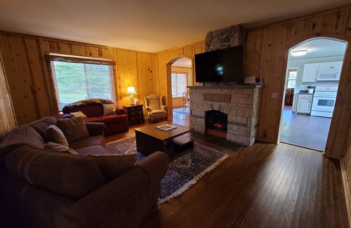 Antes Fort House | English Center Manor