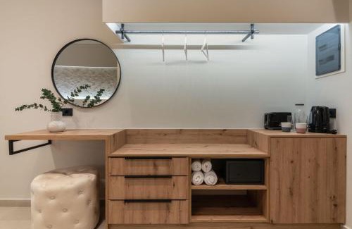Alykes Apartment | Enigma Rooms - 100m from Alykes beach, by ZanteWize