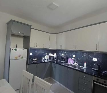 Gjirokaster Apartment | EniGuesthouse