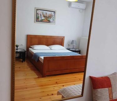 Gjirokaster Apartment | EniGuesthouse