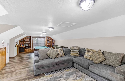 Holly Lake Ranch House | Enjoy 1.3 wooded acres and location to amenities Holly Lake has to offer.
