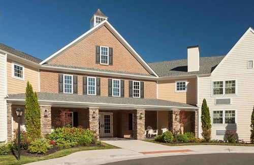 Gordonsville Condo | Enjoy 1000 acres of rolling hillside on this equestrian themed resort 1BD condo