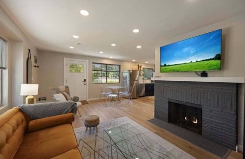Brighton House | Enjoy a 11-minute drive to T-Mobile Park from this Seattle property
