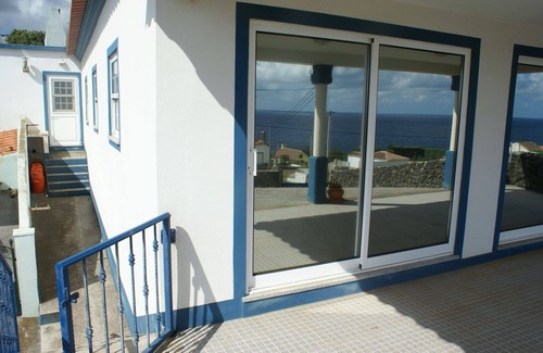Porto Judeu House | Enjoy a great view in a quiet neighborhood