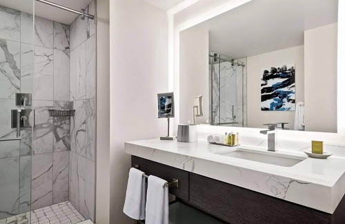 Streeterville Hotel | Enjoy a Hassle-Free and Suiting Stay! 4 Family-friendly Units, Onsite Pool