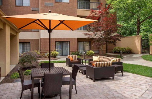 Durham Hotel | Enjoy a Hassle-Free and Suiting Stay! Free Parking, Onsite Pool, Pets Allowed