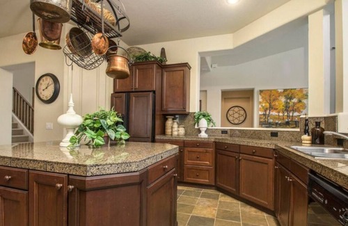 Flagstaff House | Enjoy a large, premium property with amazing views in Flagstaff!