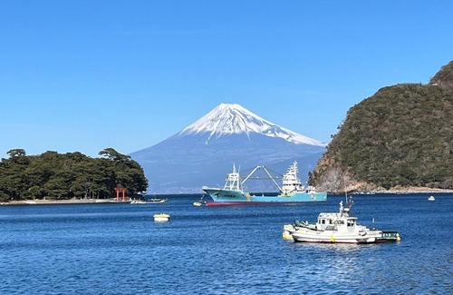 Hedamura House | Enjoy a luxurious view of Mt Fuji bathed in the setting sun and sparkling Toda Bay A blissful time/Numazu Shizuoka