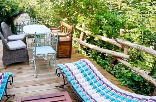 Chissay-en-Touraine House | Enjoy a relaxing vacation in this inviting troglodyte house in a beautiful landscape.