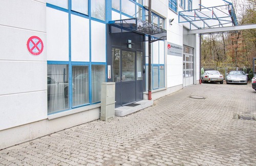 Munchen District Apartment | Enjoy a relaxing break in this attractive vacation apartment in an excellent location.