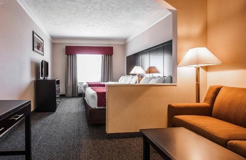 Oatfield House | Enjoy a relaxing stay in Clackamas!