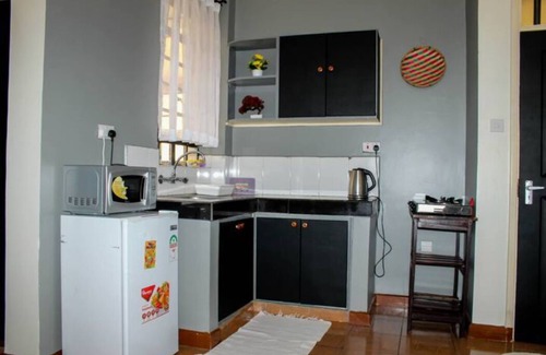 Kisumu Apartment | Enjoy a stylish experience at this centrally located abode to the CBD & Airport
