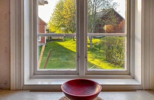 Bredaryd House | Enjoy a vacation with your own rowing boat, just a few steps from Storån
