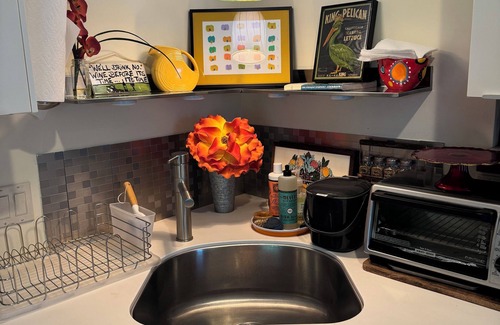 South End Apartment | Enjoy a vacay on the lake and bike path!