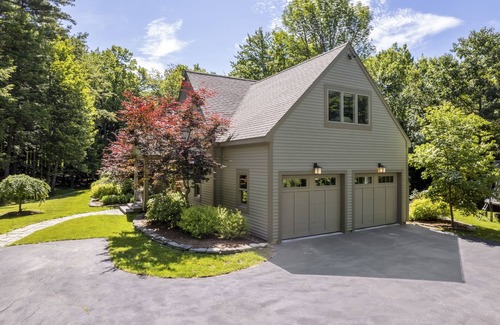 New London House | Enjoy an Evergreen Adventure; Relax in our Zen-like New Hampshire home
