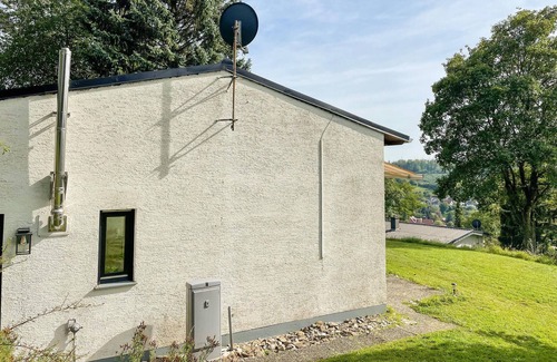 Husen House | Enjoy an unforgettable vacation in this inviting vacation home.