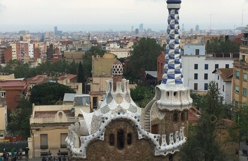 La Nova Esquerra de l'Eixample Apartment | Enjoy Barcelona from our central, sunny and quiet apartament.