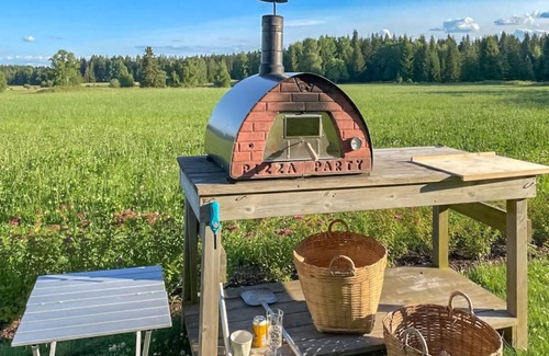 Floby House | Enjoy being close to nature on vacation in this comfortable and spacious vacation home.