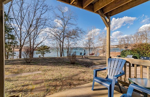 Big Cedars House | Enjoy Being Dockside on Table Rock Lake-Walk-In Level-Dog Friendly-Free Tickets!