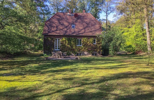 Soderstorf House | Enjoy carefree days in a historic setting