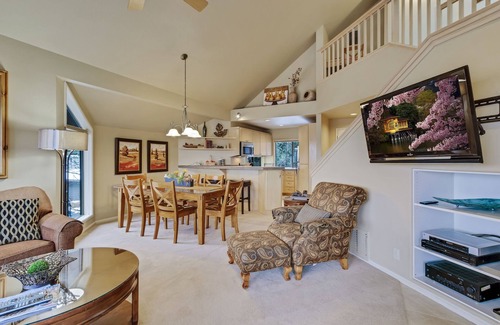 Century West Condo | Enjoy Deschutes River Views from Beautiful 3-Bedroom Mt. Bachelor Village Condo!