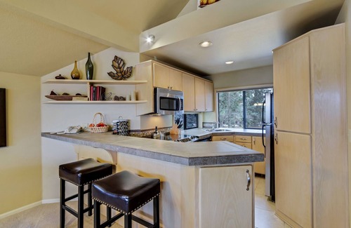 Century West Condo | Enjoy Deschutes River Views from Beautiful 3-Bedroom Mt. Bachelor Village Condo!