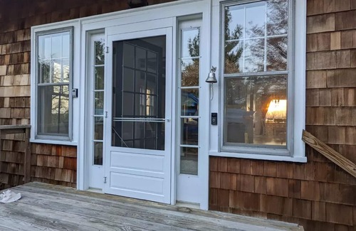 Portsmouth House | Enjoy elegant comfort with breathtaking water views on grand property