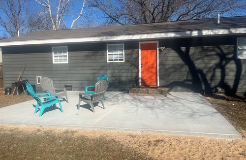 Stillwater House | Enjoy game days or a fun weekend in this charming 3 bedroom house in Stillwater!