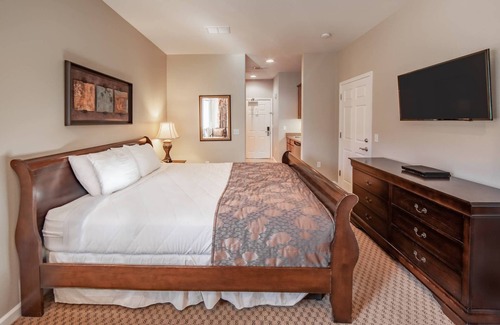Genoa Resort | Enjoy Independence Day at Lake Tahoe, Hiking and Hot Spring