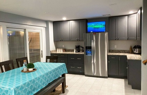 Plymouth Cottage | Enjoy Lakefront Sunsets in Cozy 2BR Cottage Escape