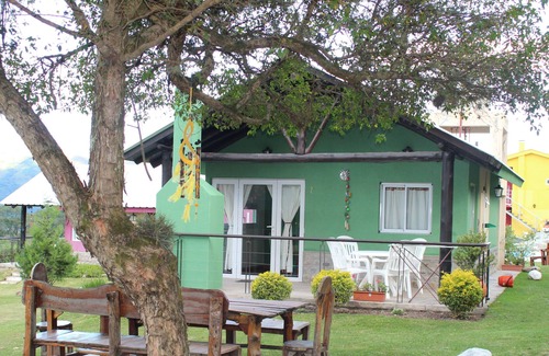 Vaqueros Cabin | Enjoy nature just minutes from downtown. Green Cottage