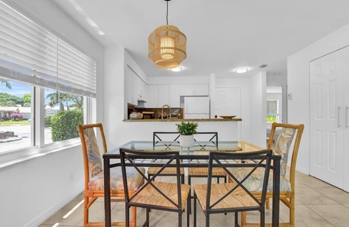 Boca Raton Apartment | Enjoy our 2 bedroom, 2 bath ground floor apartment in West Boca Raton