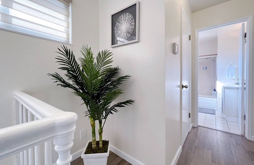 Dublin House | Enjoy quiet 4B2b with 2 king in downtown Dublin