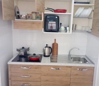 Fondi Cabin | Enjoy Riviera