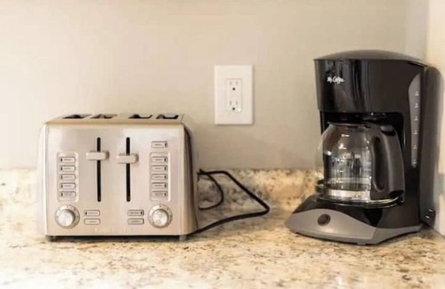 West San Antonio House | Enjoy San Antonion this excellent central location