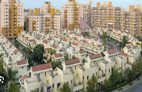 Magarpatta City Apartment | Enjoy Scenic view in Mid of Magarpatta city.