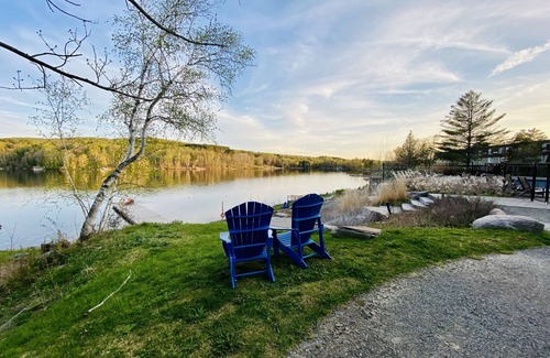 Huntsville Condo | Enjoy some Muskoka Magic of your own year round in this deluxe four season condo