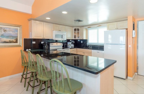 Seven Mile Beach Condo | Enjoy spectacular views of the ocean and beach from this Oceanview unit!