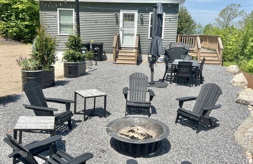 Sebago House | Enjoy sunrise views over Sebago Lake