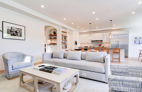 Tree Section House | Enjoy the Best of Manhattan Beach in Newly Renovated Home