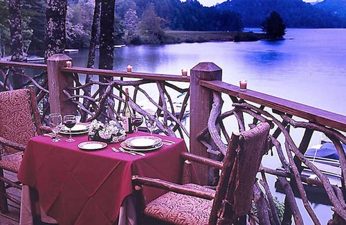 Cashiers Apartment | Enjoy the Blue Ridge Mountains in this 2BD condo resort retreat