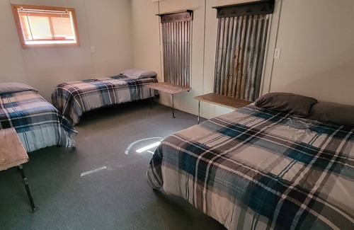 Kimball Cabin | Enjoy the countryside while being 30 min from the Missouri River
