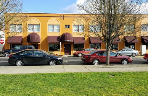 Newberg Apartment | Enjoy the downtown vibe at the Yamhill Flats: Suite 3