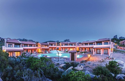 Costa Paradiso Apartment | Enjoy the holiday feeling in this holiday apartment with pool in Costa Paradiso!
