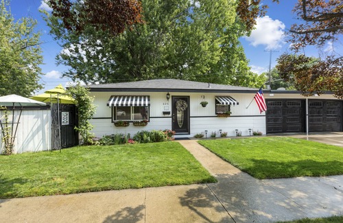 Meridian House | ENJOY THE HISTORY, NOSTALGIA AND CULTURE OF OLD TOWN MERIDIAN